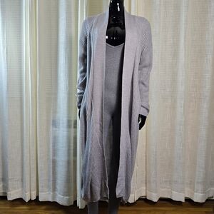 Elegant Women's Longline Cardigan in Light Gray